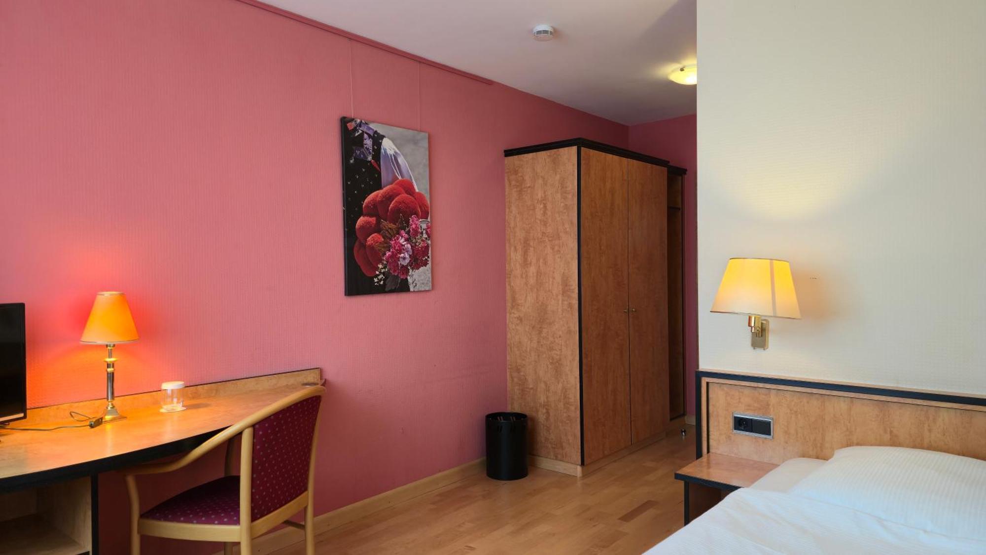 Boardinghouse Sonne Hotel Offenburg Kamer foto